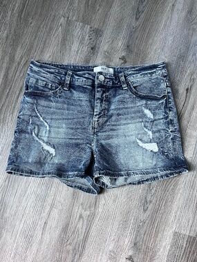 B.K.E. Denim Shorts Women’s Sz. 30 Distressed 3" inseam